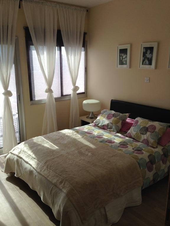 Zavos Colours Boutique Apartments ลิมาซอล ห้อง รูปภาพ
