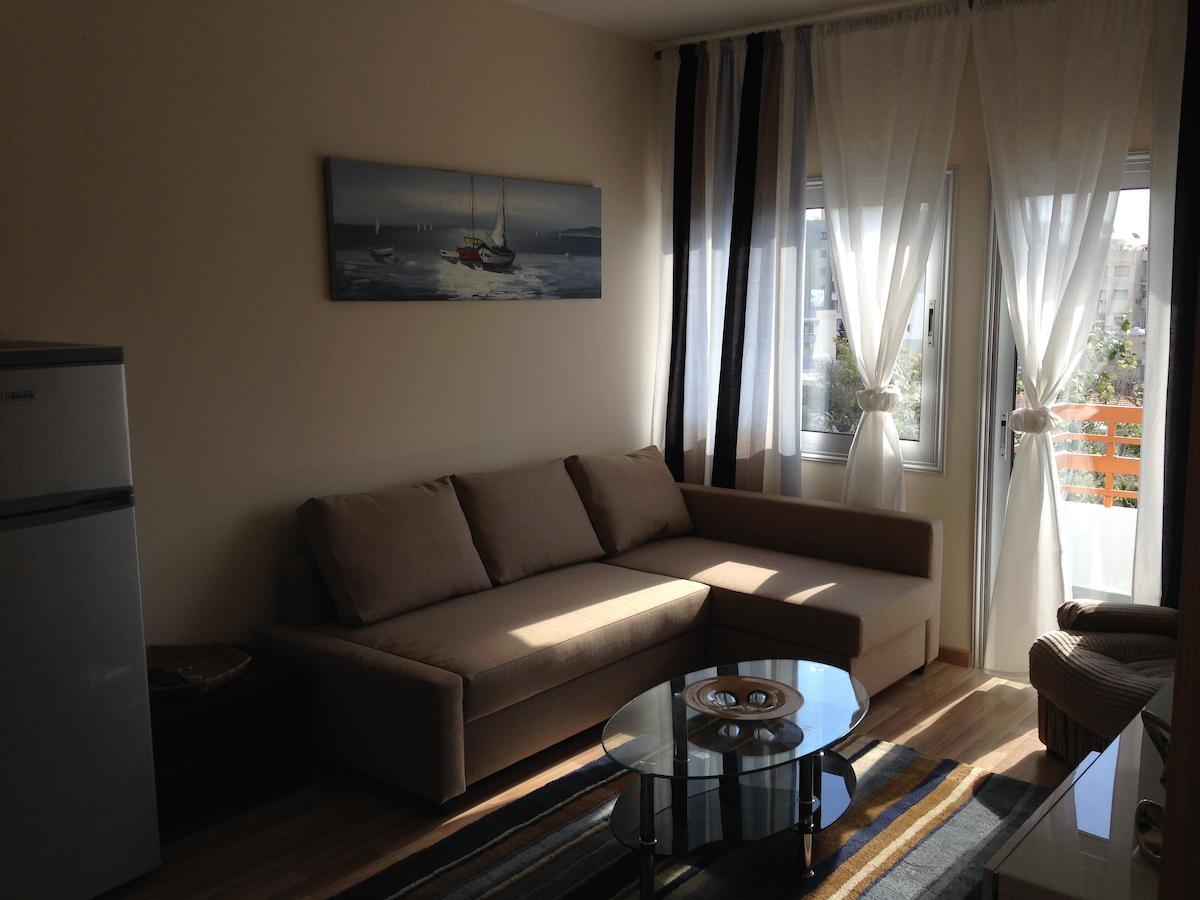 Zavos Colours Boutique Apartments ลิมาซอล ห้อง รูปภาพ